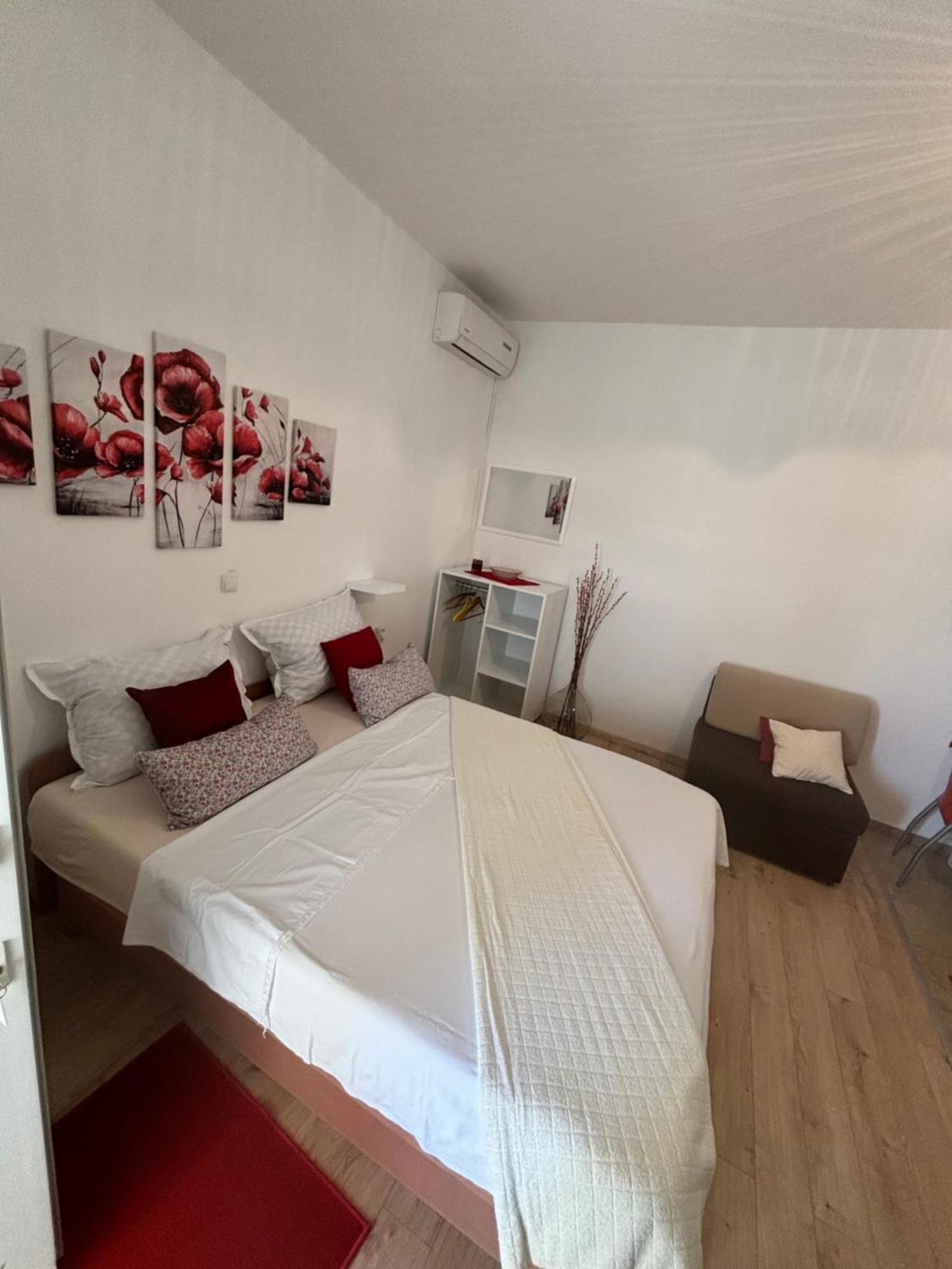 Apartments Ivana บาร์บินเย ภายนอก รูปภาพ