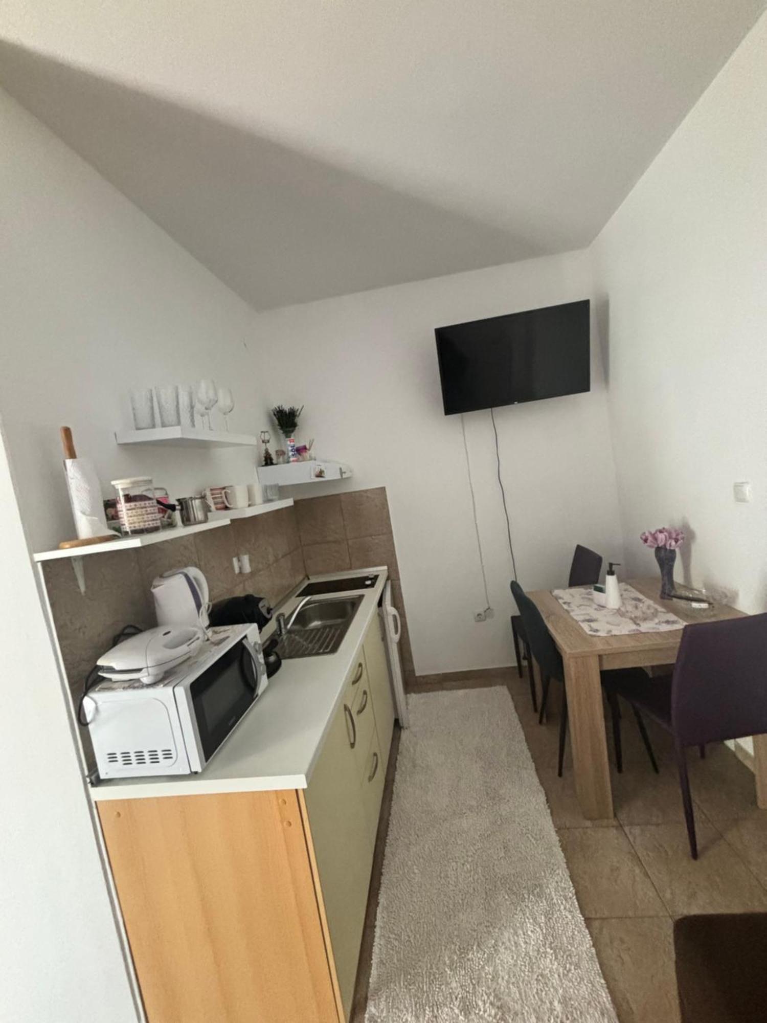 Apartments Ivana บาร์บินเย ภายนอก รูปภาพ